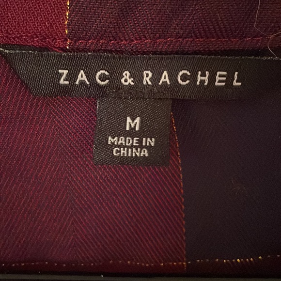 Zac and Rachel V-neck Button Down Blouse - Picture 4 of 5